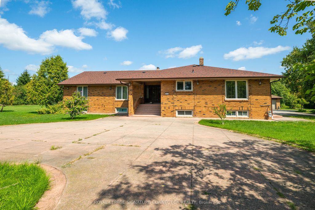 Photo of 11 Julian Drive, Brampton, ON L6P 0L3 (MLS # W12399507)
