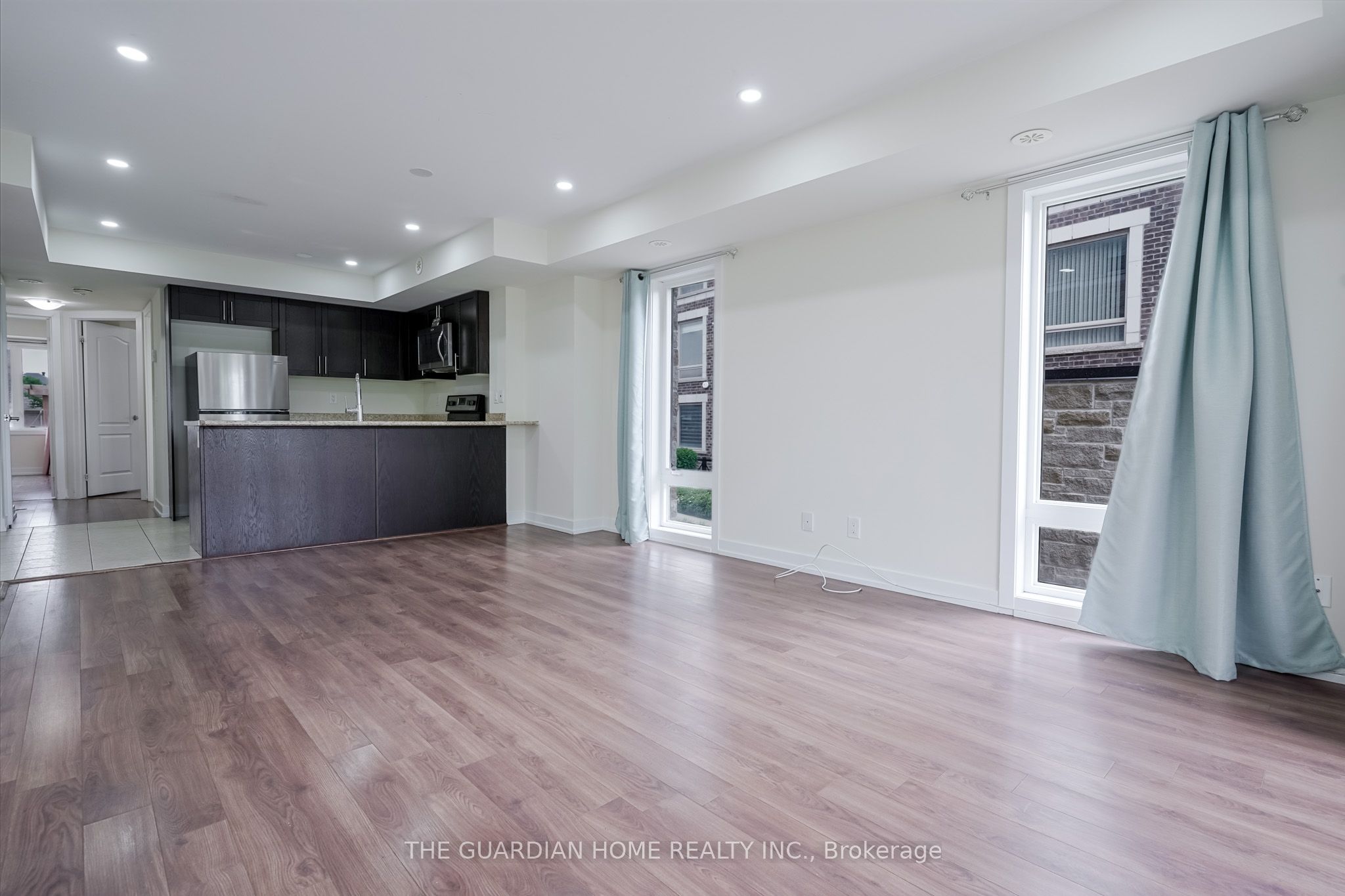 10 Dunsheath Way 202
