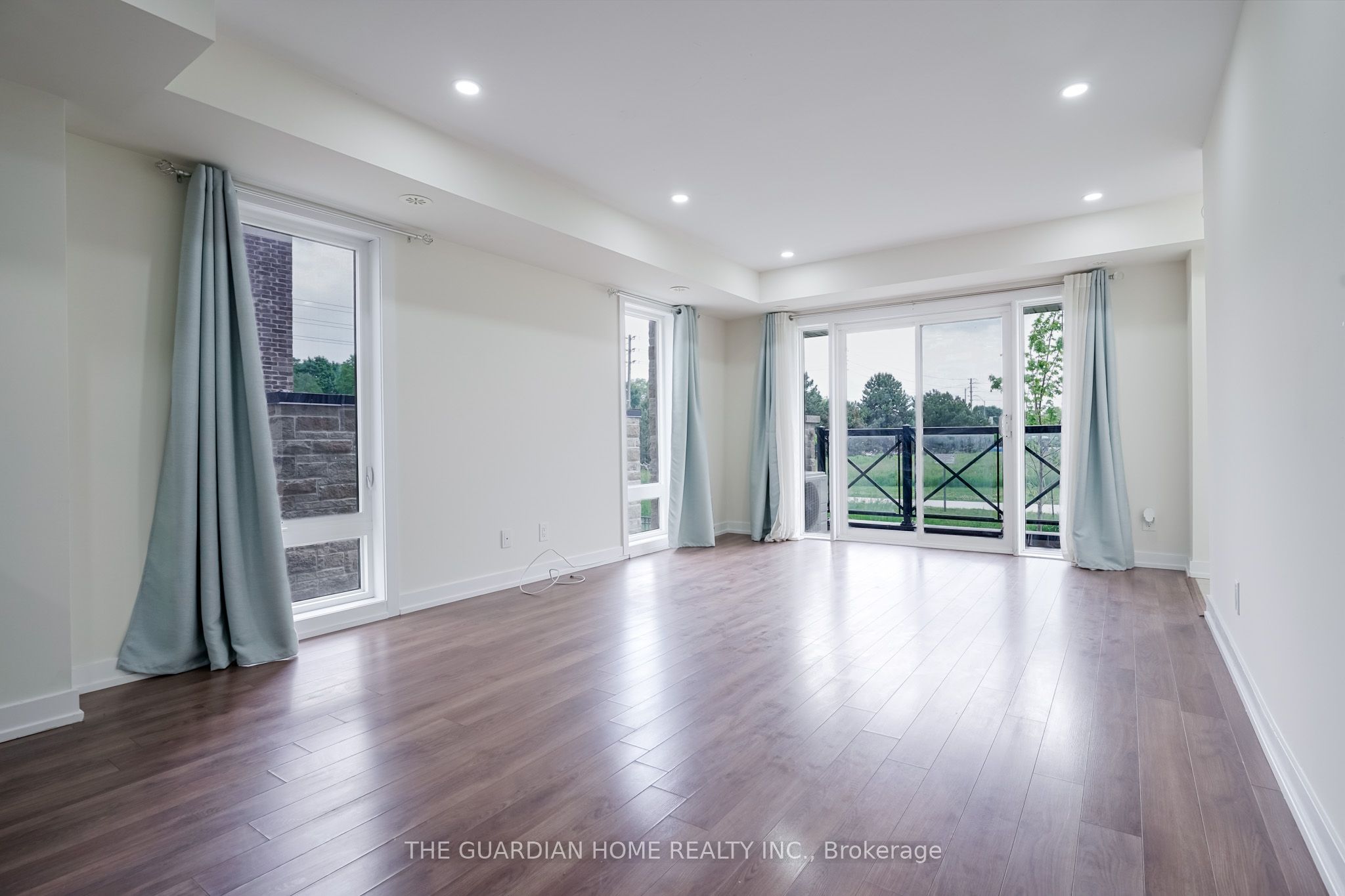 10 Dunsheath Way 202