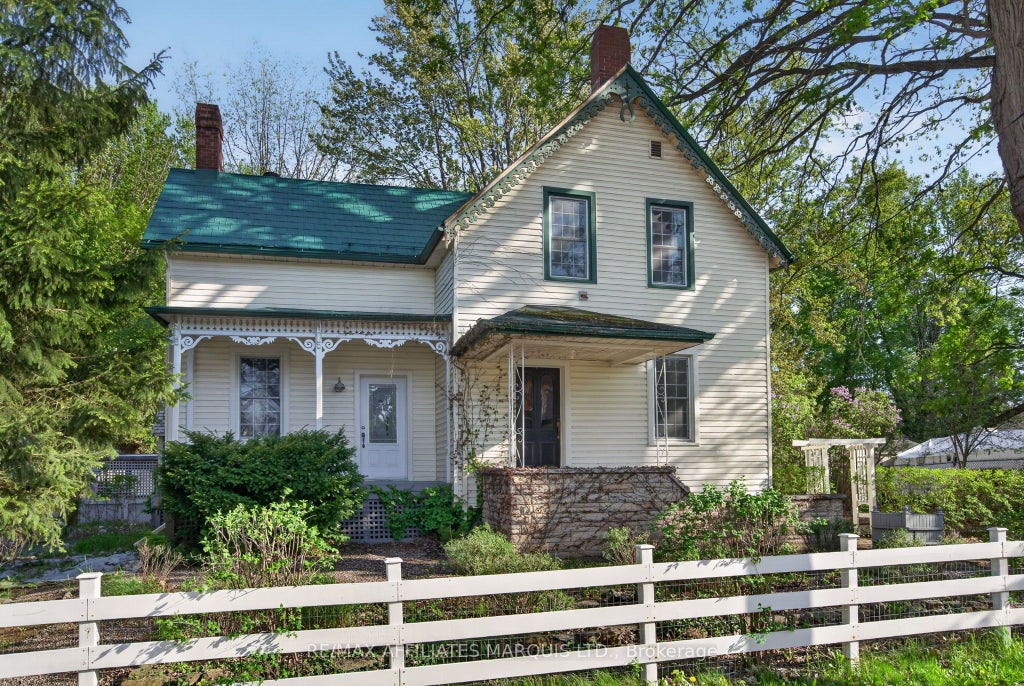 Photo of 326 Third Street E, Cornwall, ON K6H 2E4 (MLS # X13513312)