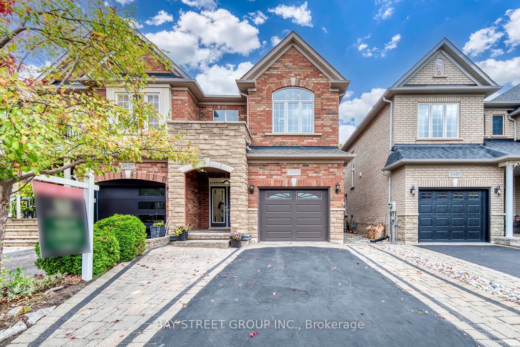 Photo of 2455 Felhaber Crescent, Oakville, ON L6H 7N8 (MLS # W14034798)