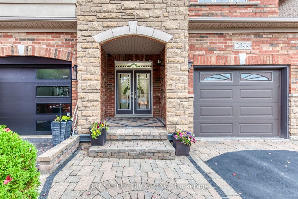 Photo of 2455 Felhaber Crescent, Oakville, ON L6H 7N8 (MLS # W14034798)