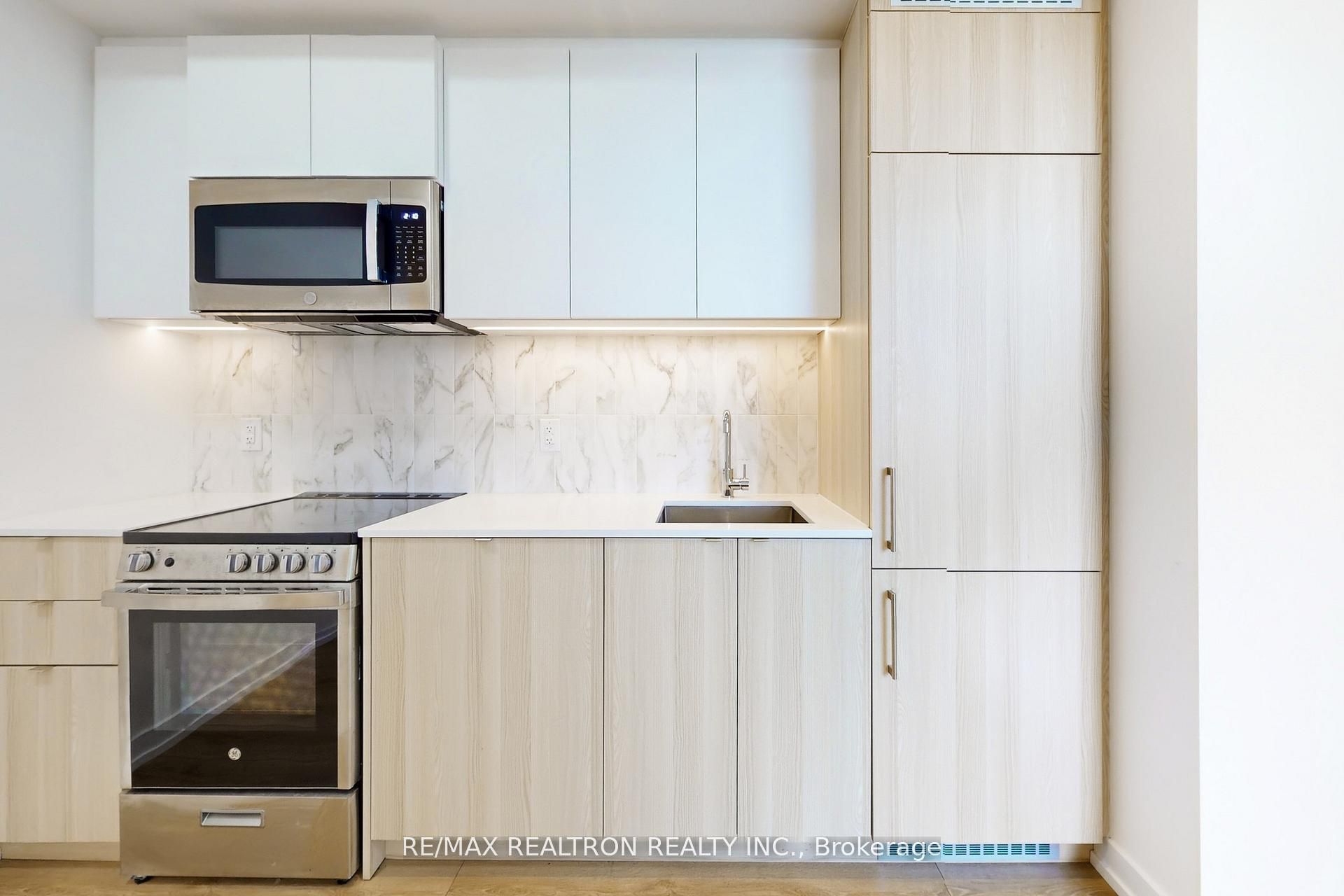 500 Dupont Street 301