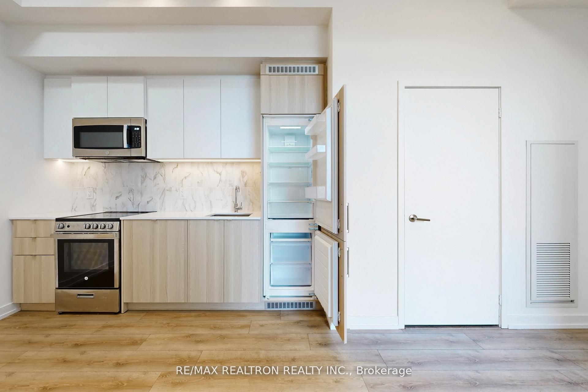 500 Dupont Street 301