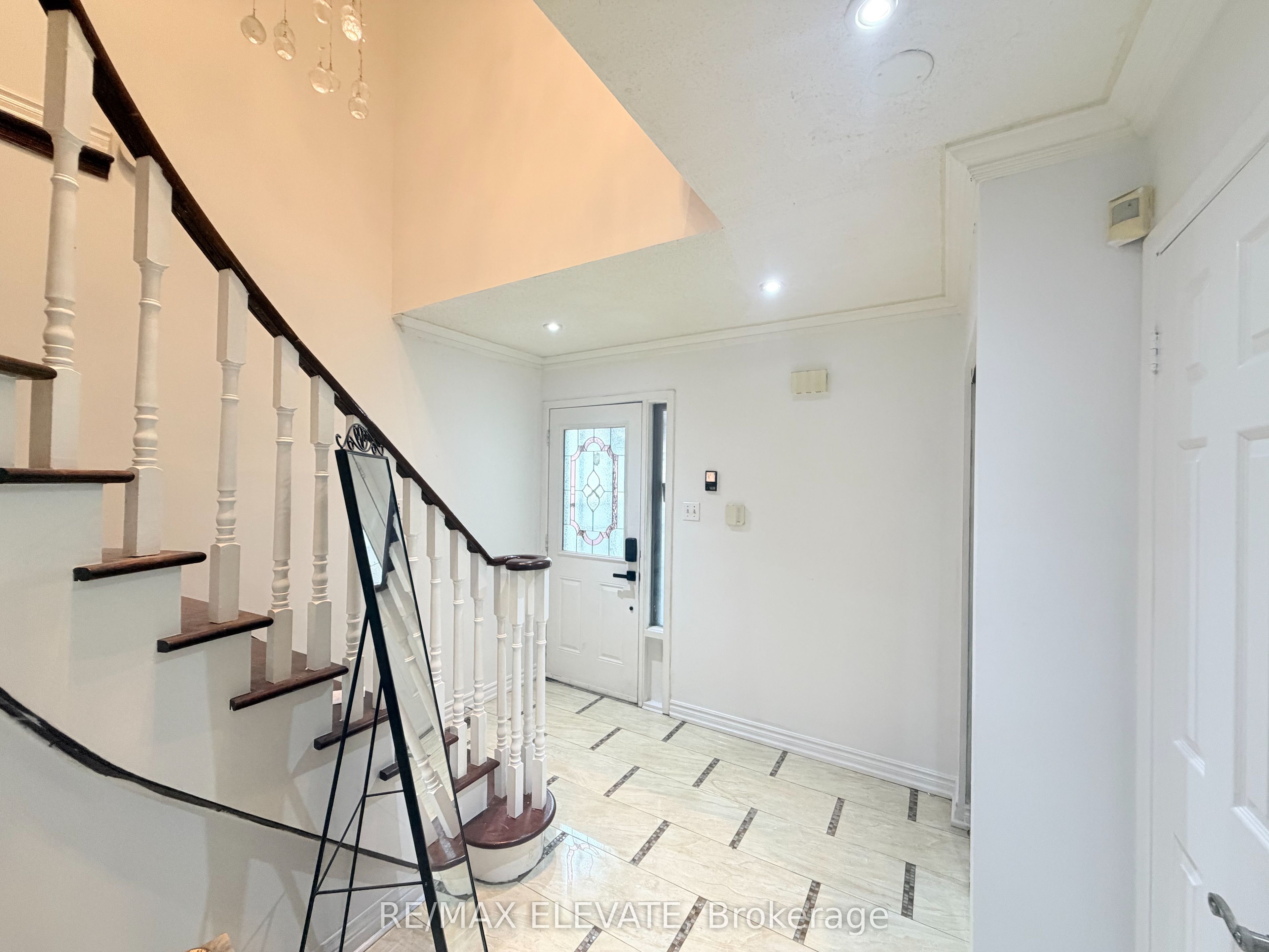 248 Woodhall Road