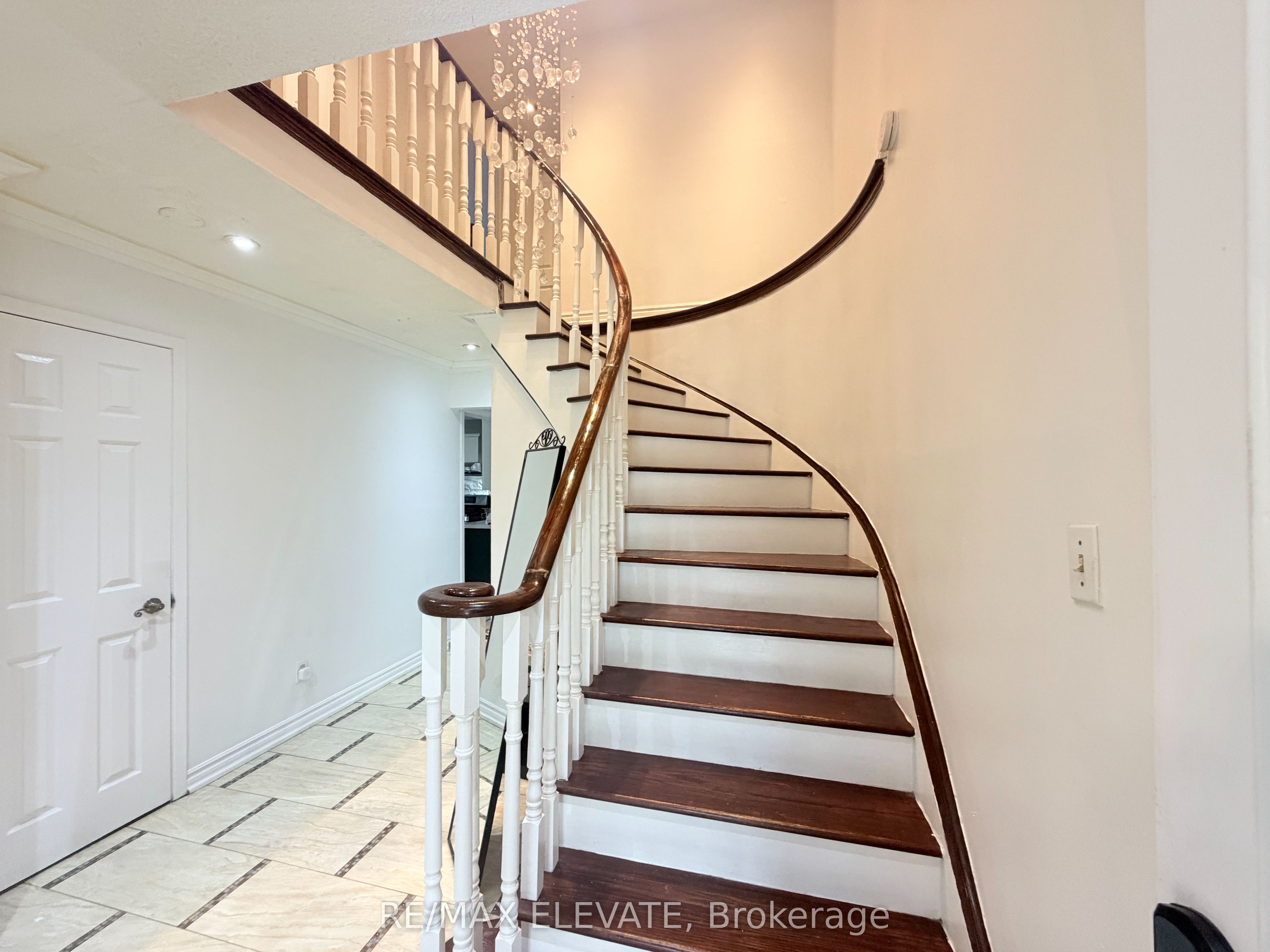 248 Woodhall Road