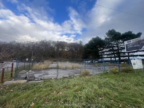 4155 Yonge Street Toronto ON M2P 1N6