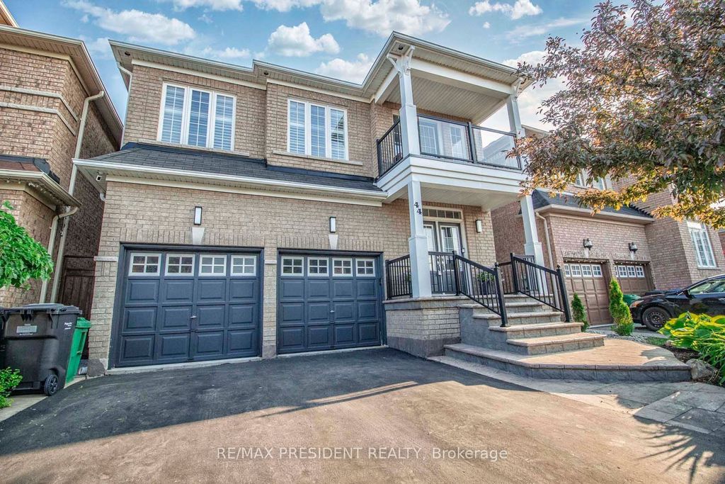Photo of 44 Robitaille Drive, Brampton, ON L6R 0H6 (MLS # W13103666)