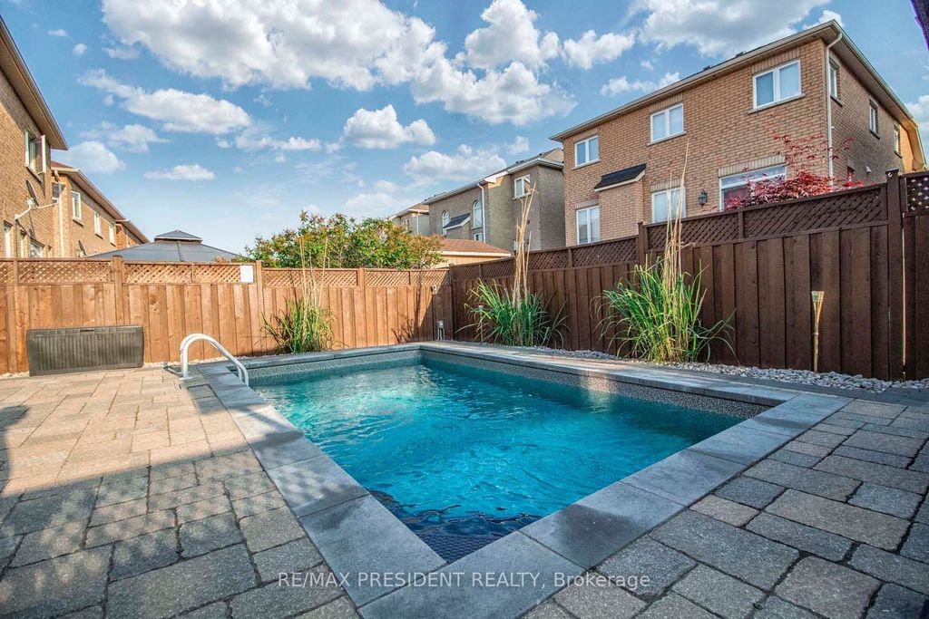 Photo of 44 Robitaille Drive, Brampton, ON L6R 0H6 (MLS # W13103666)