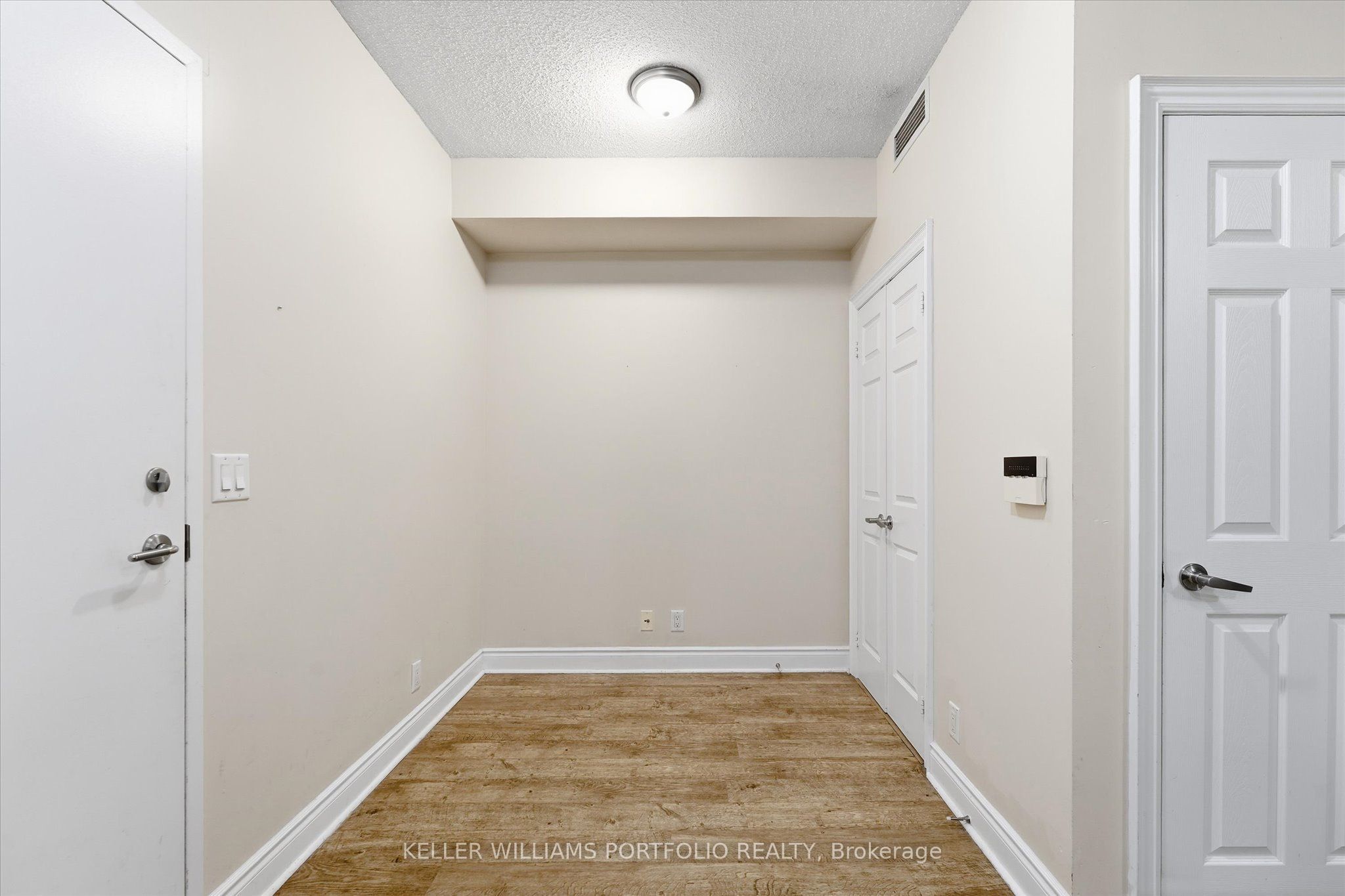 33 Cox Boulevard 133