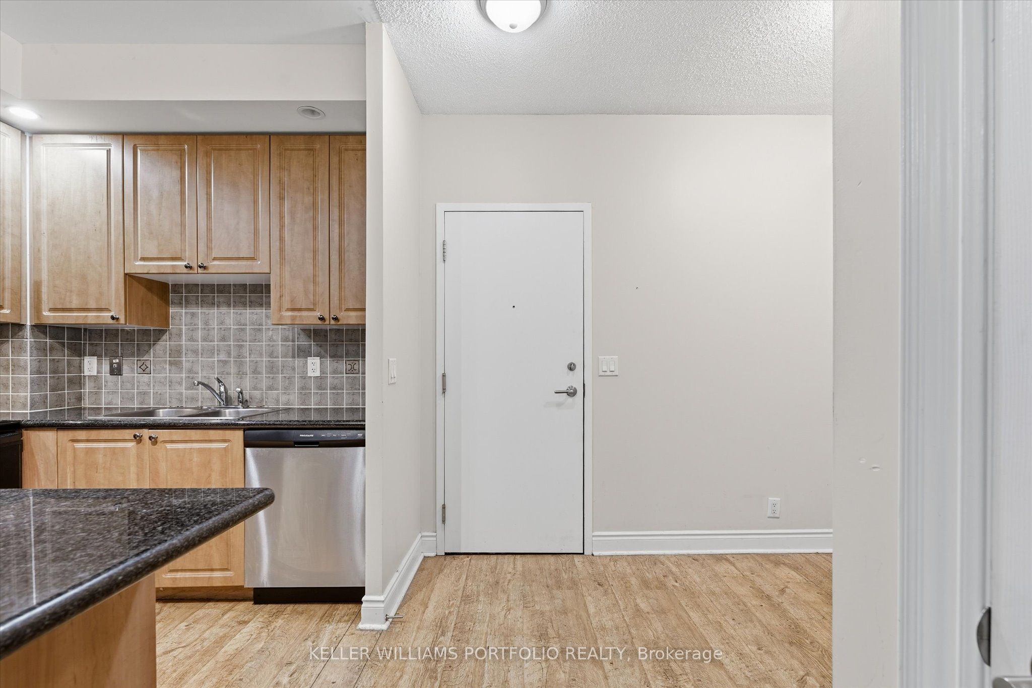 33 Cox Boulevard 133