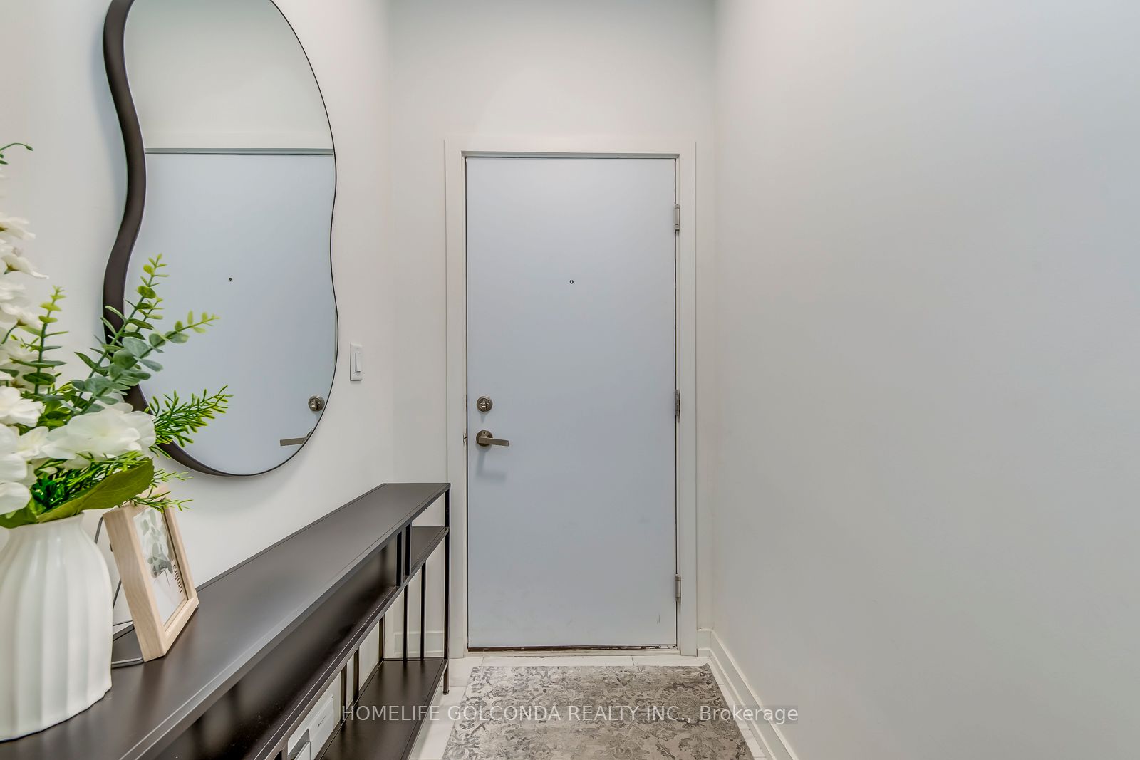 3546 Colonial Drive #4