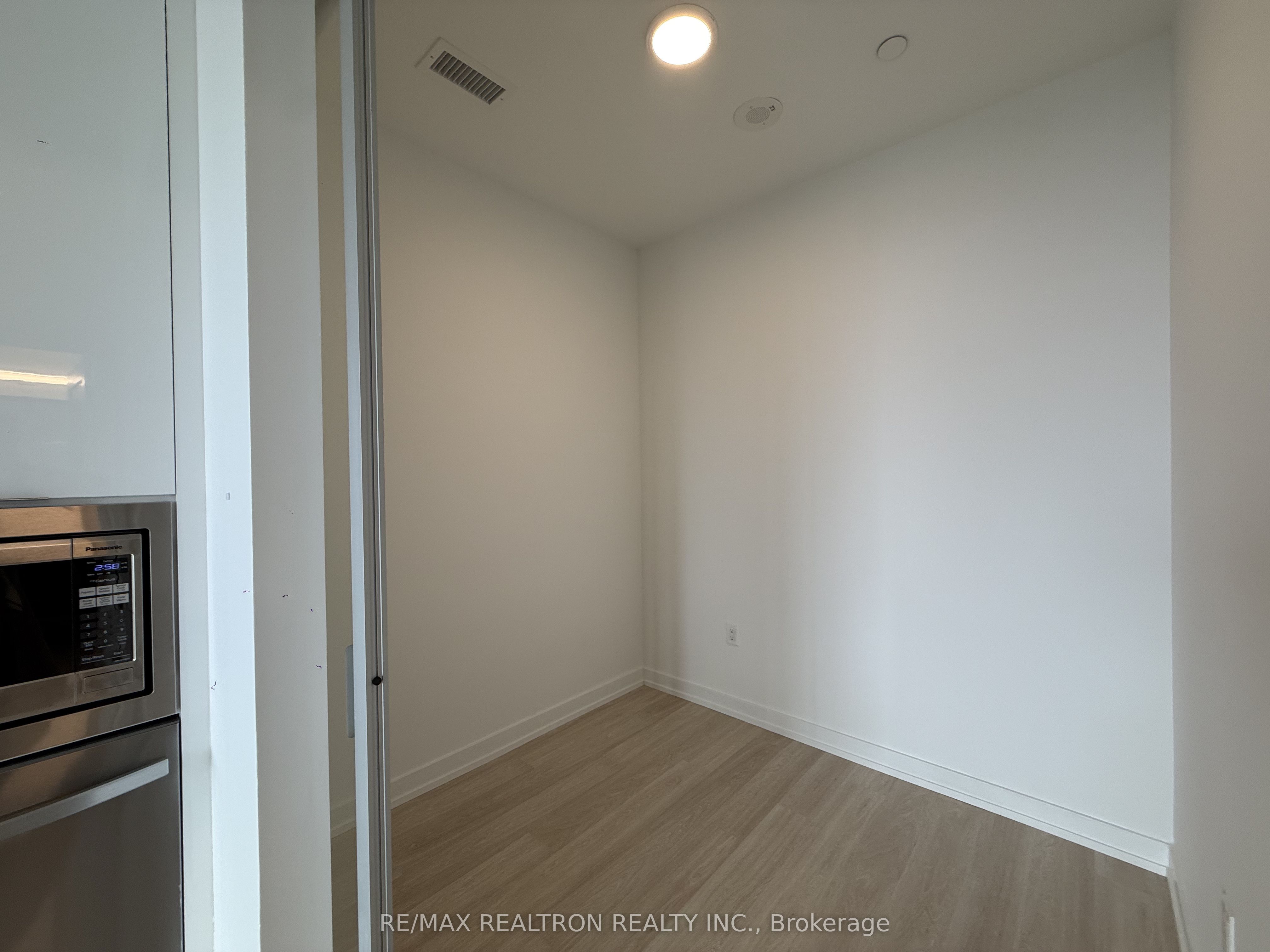 9763 Markham Road A735