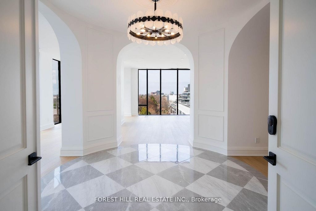Photo of 2010 Bathurst Street #6A, Toronto, ON M5P 0A8 (MLS # C13207896)