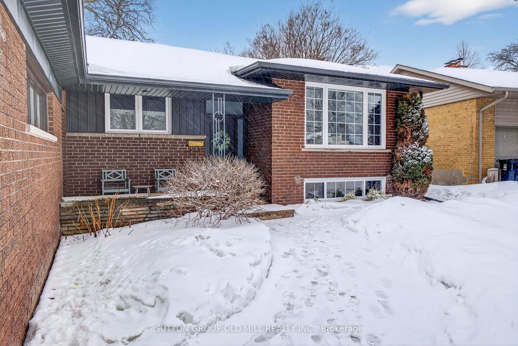 Photo of 16 Brook Tree Crescent, Toronto, ON M9P 1L1 (MLS # W12823674)