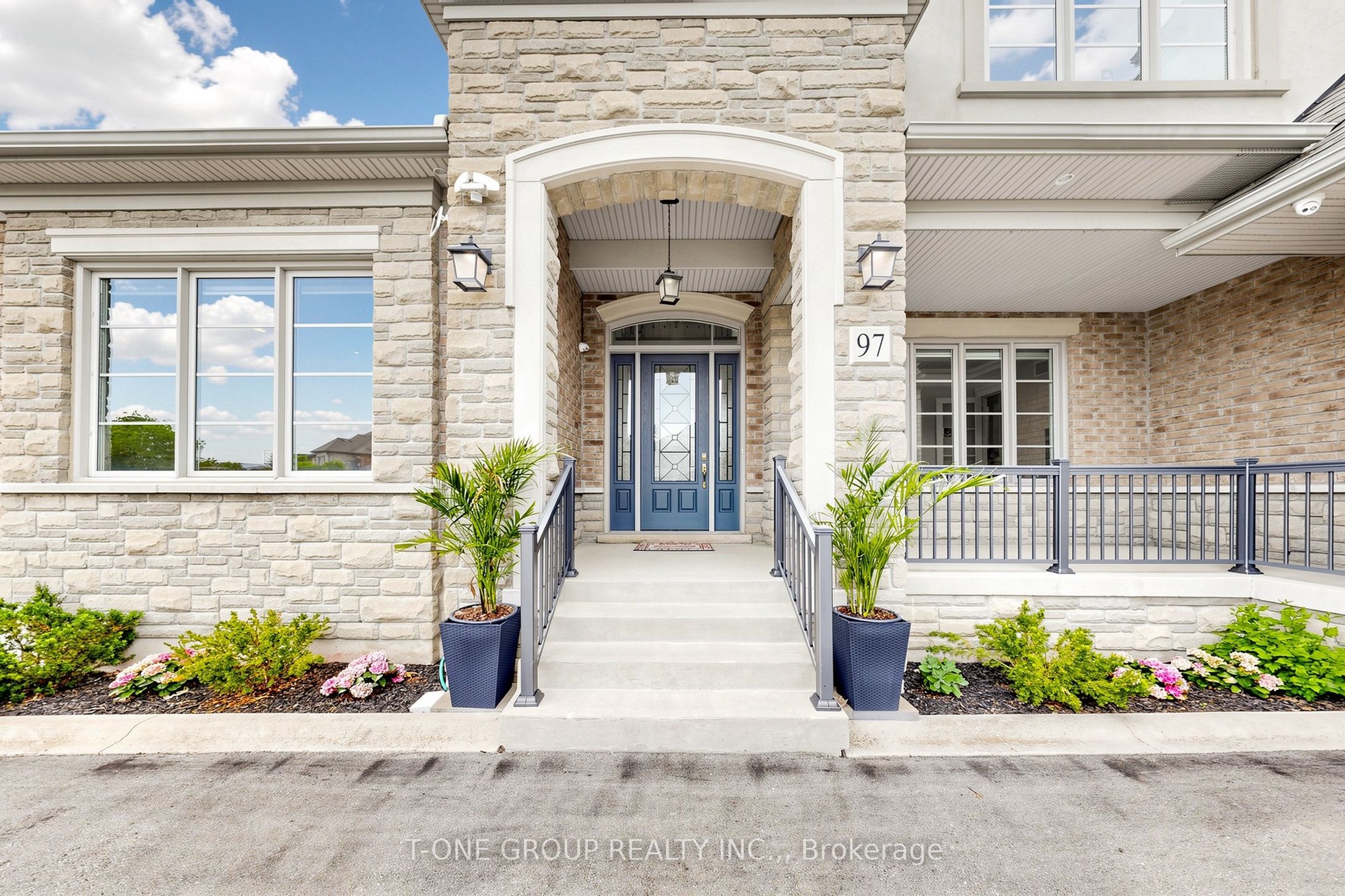 97 Chuck Ormsby Crescent
