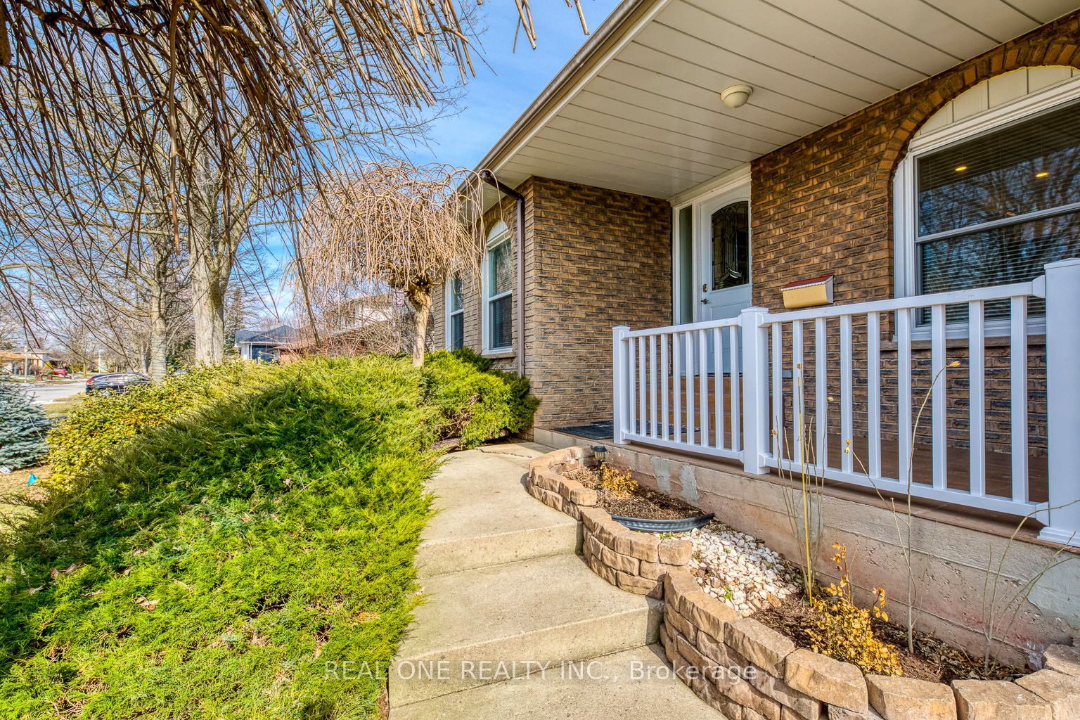533 Tipperton Crescent