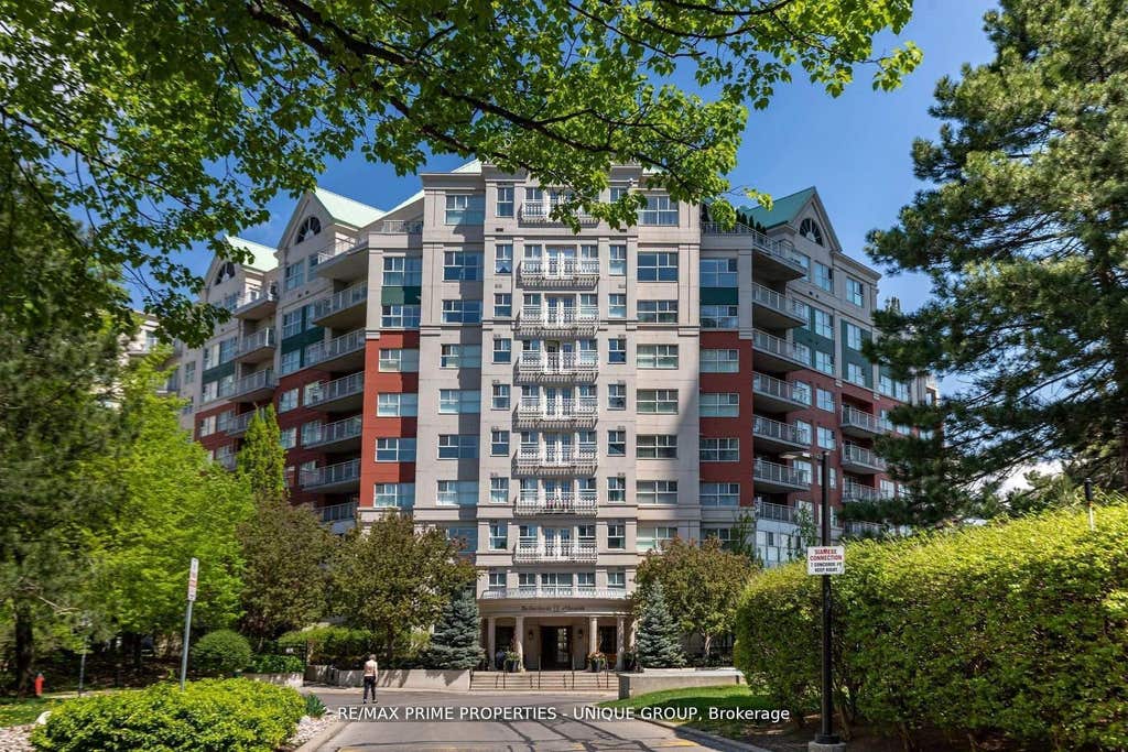 Photo of 18 Concorde Place #LC7, Toronto, ON M3C 3T9 (MLS # C13461192)