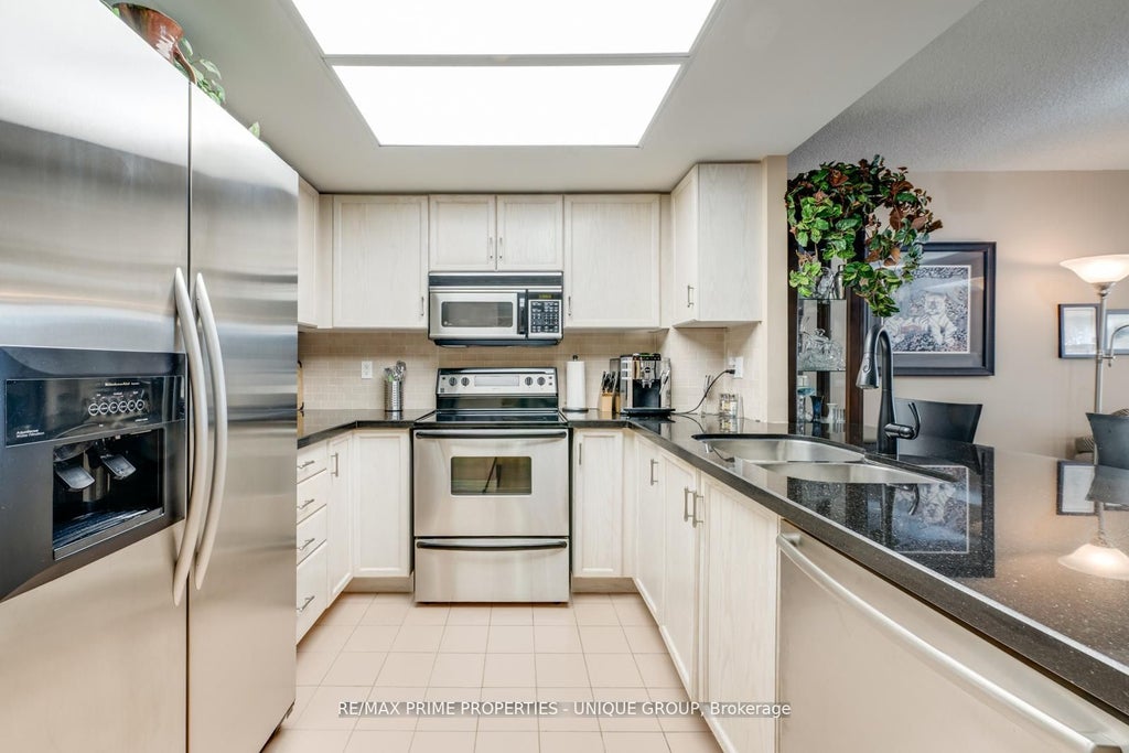 Photo of 18 Concorde Place #LC7, Toronto, ON M3C 3T9 (MLS # C13461192)