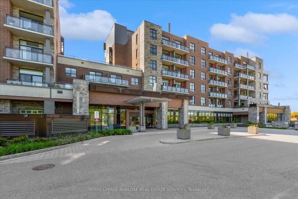 Photo of 3290 New Street #113, Burlington, ON L7N 1M8 (MLS # W13221572)