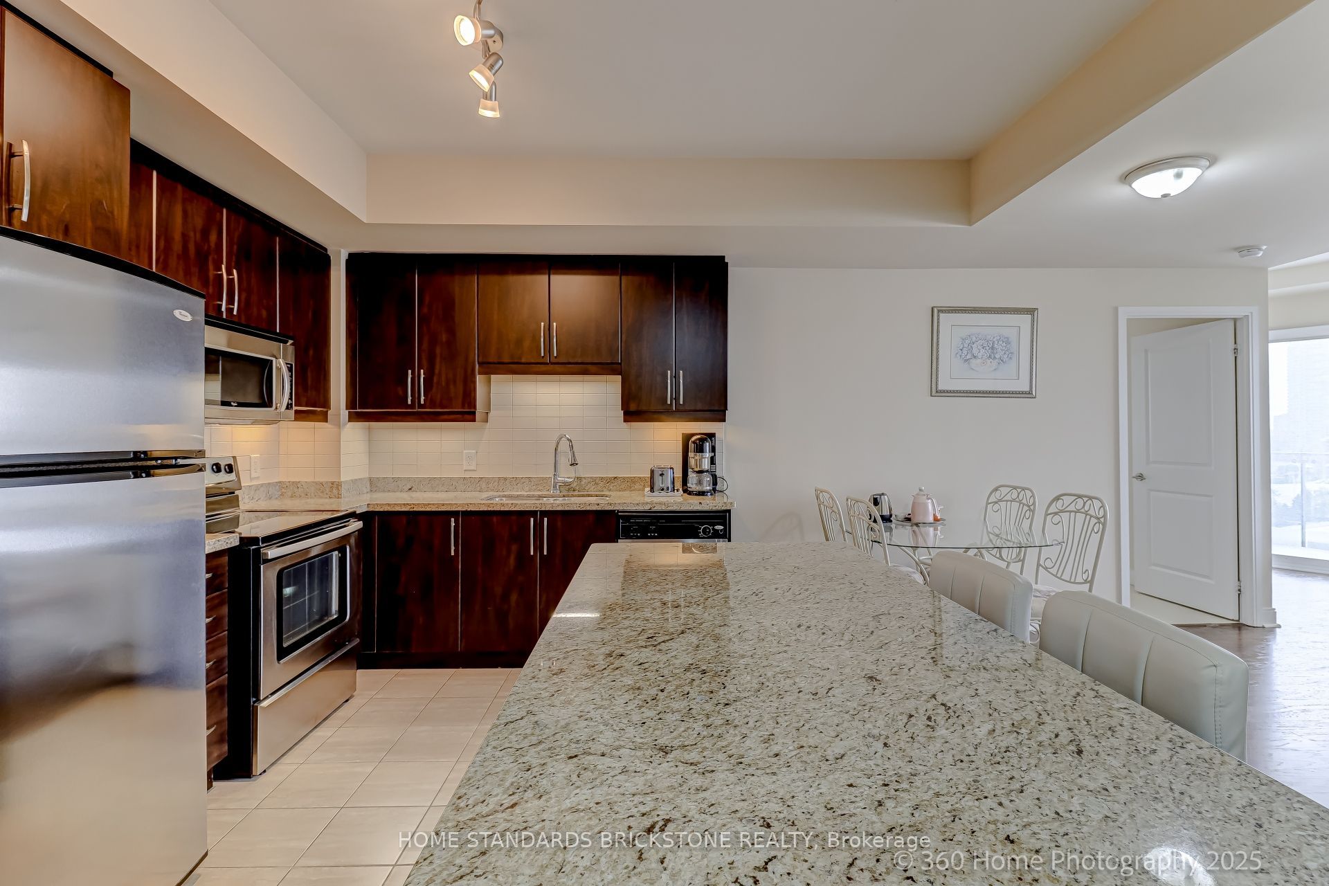 50 Absolute Avenue 1106
