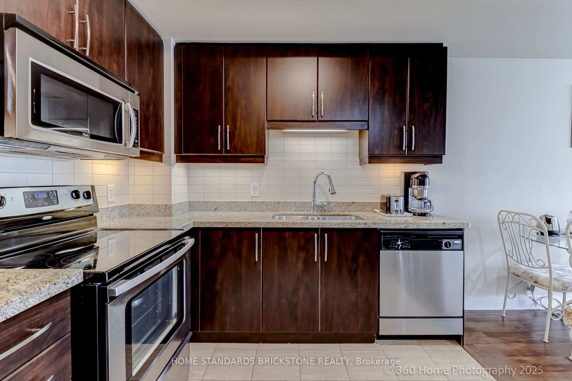 50 Absolute Avenue 1106