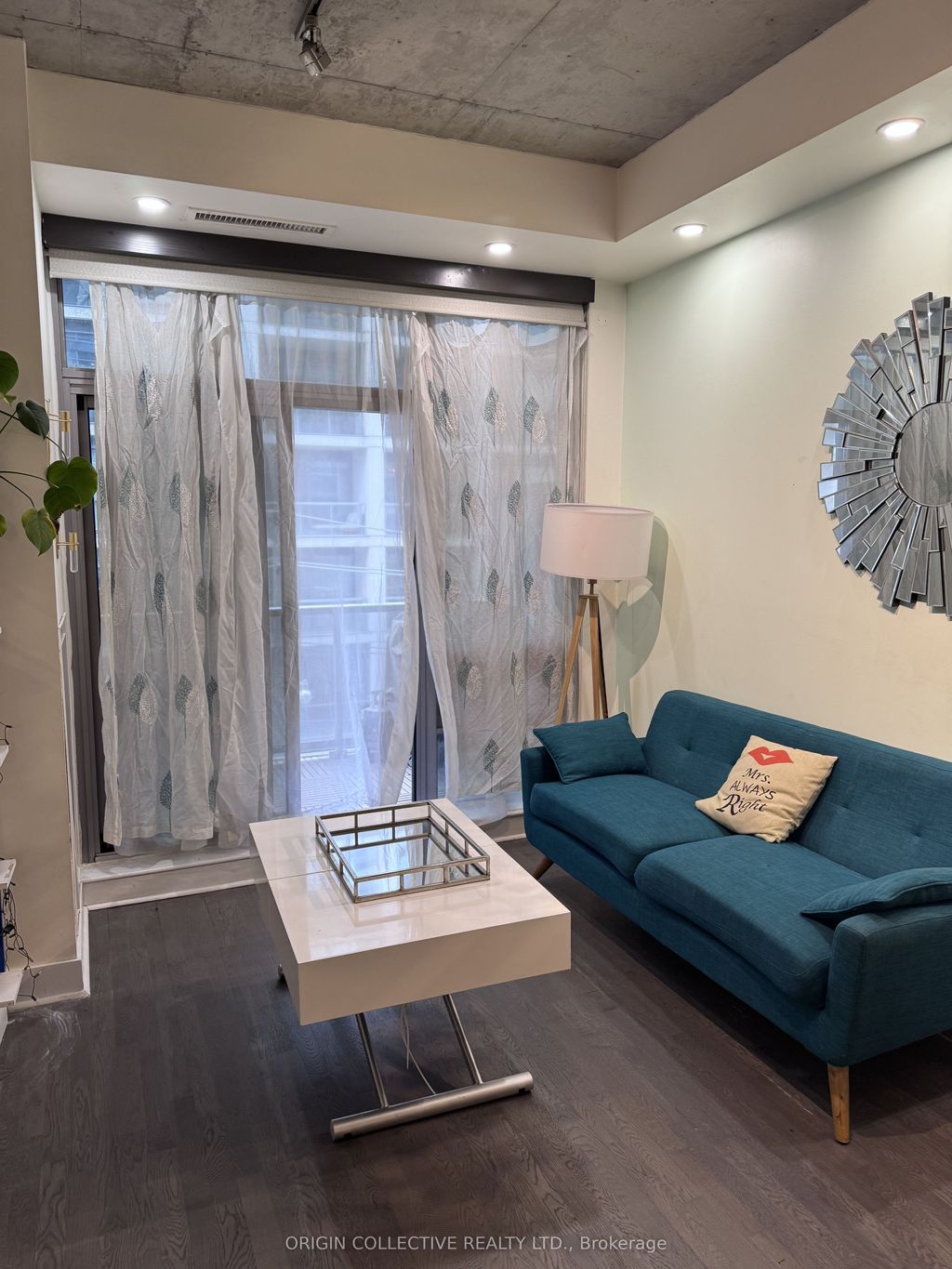 Photo of 399 Adelaide Street W #417, Toronto, ON M5V 1S1 (MLS # C13173028)