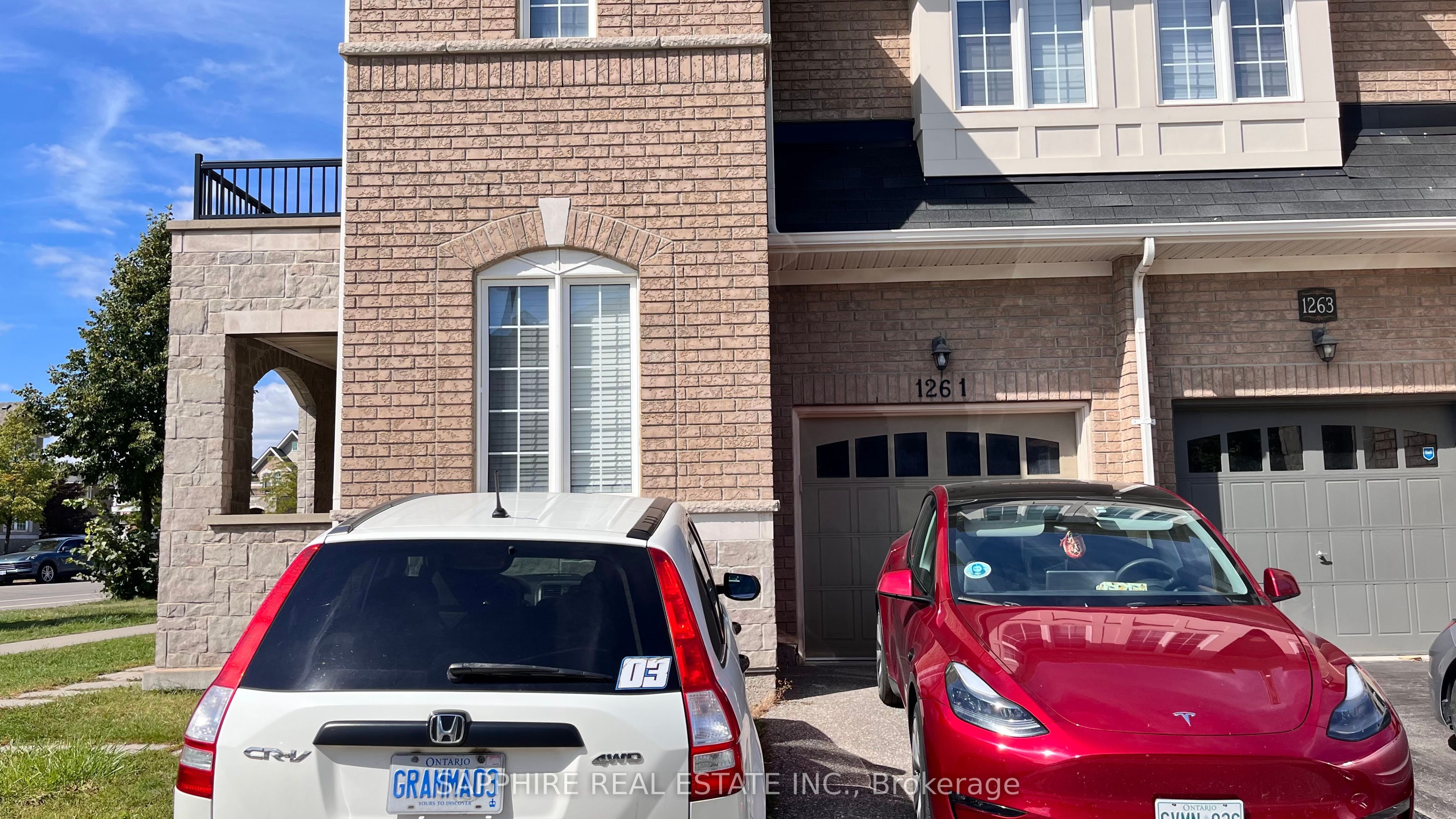1261 Sim Place Upper