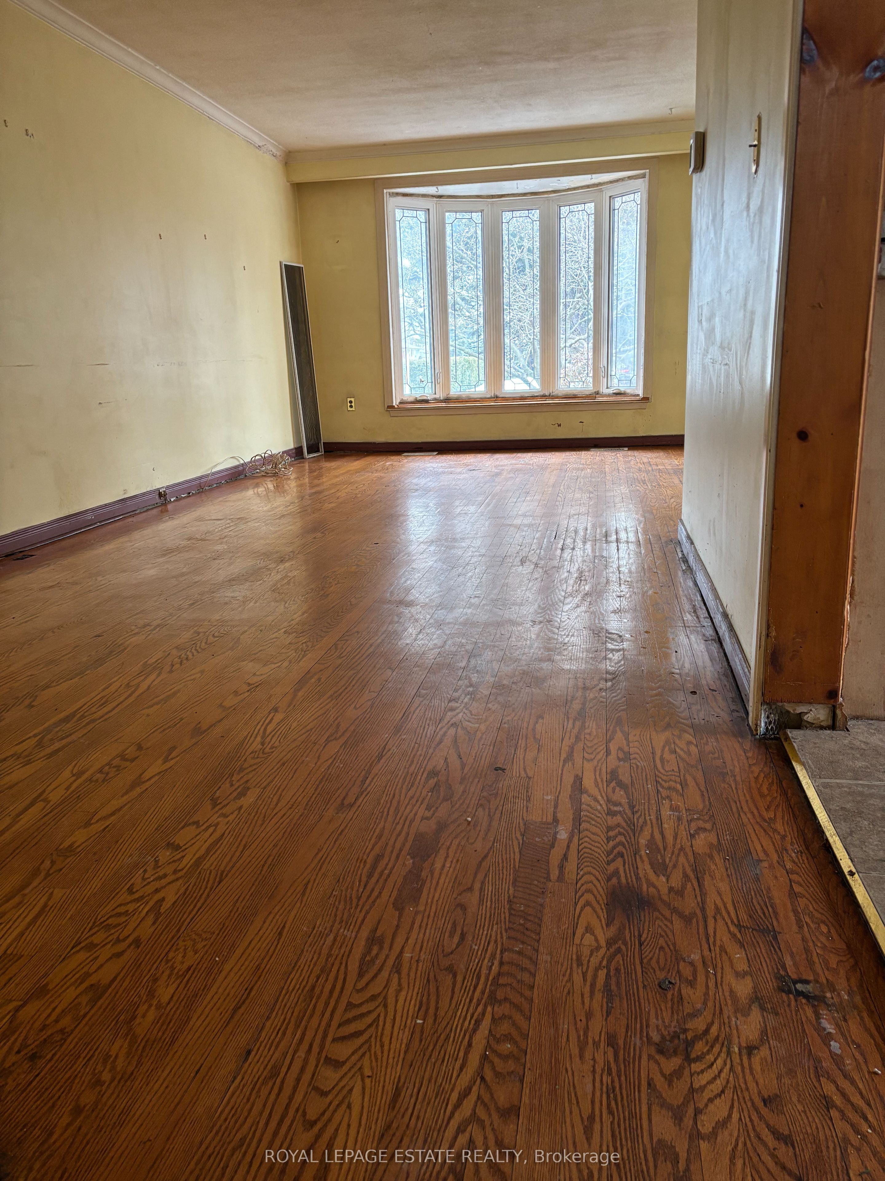 6 King Richard Court