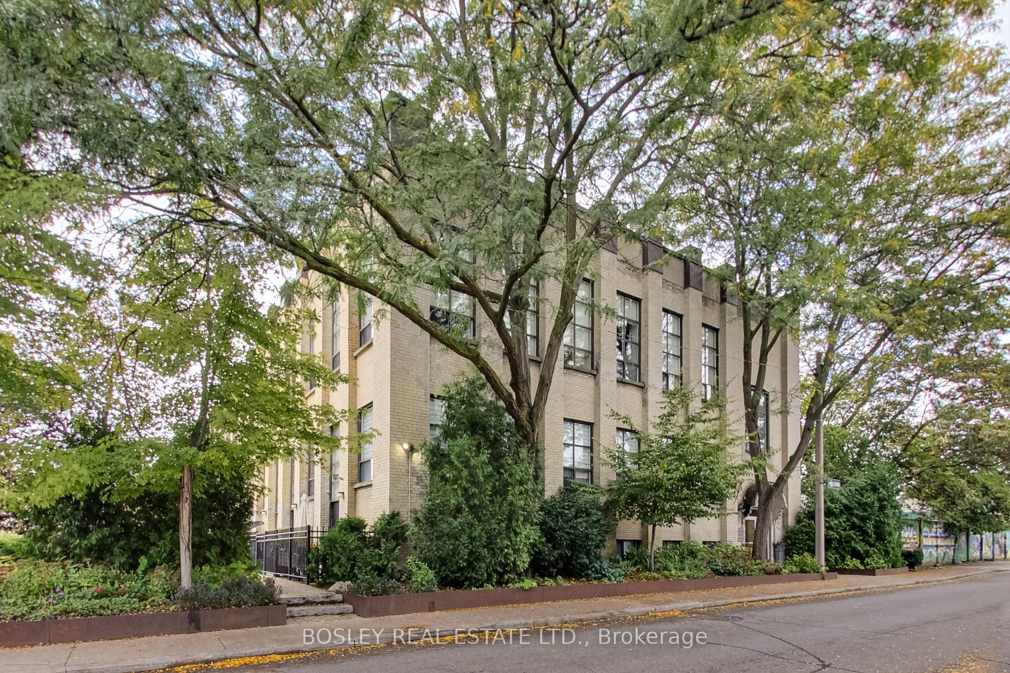 284 St. Helens Avenue 211