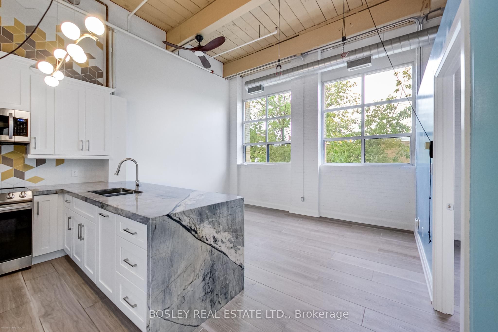 284 St. Helens Avenue 211