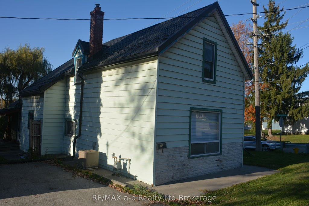Photo of 183 Charles Street E, Ingersoll, ON N5C 1J9 (MLS # X14120692)