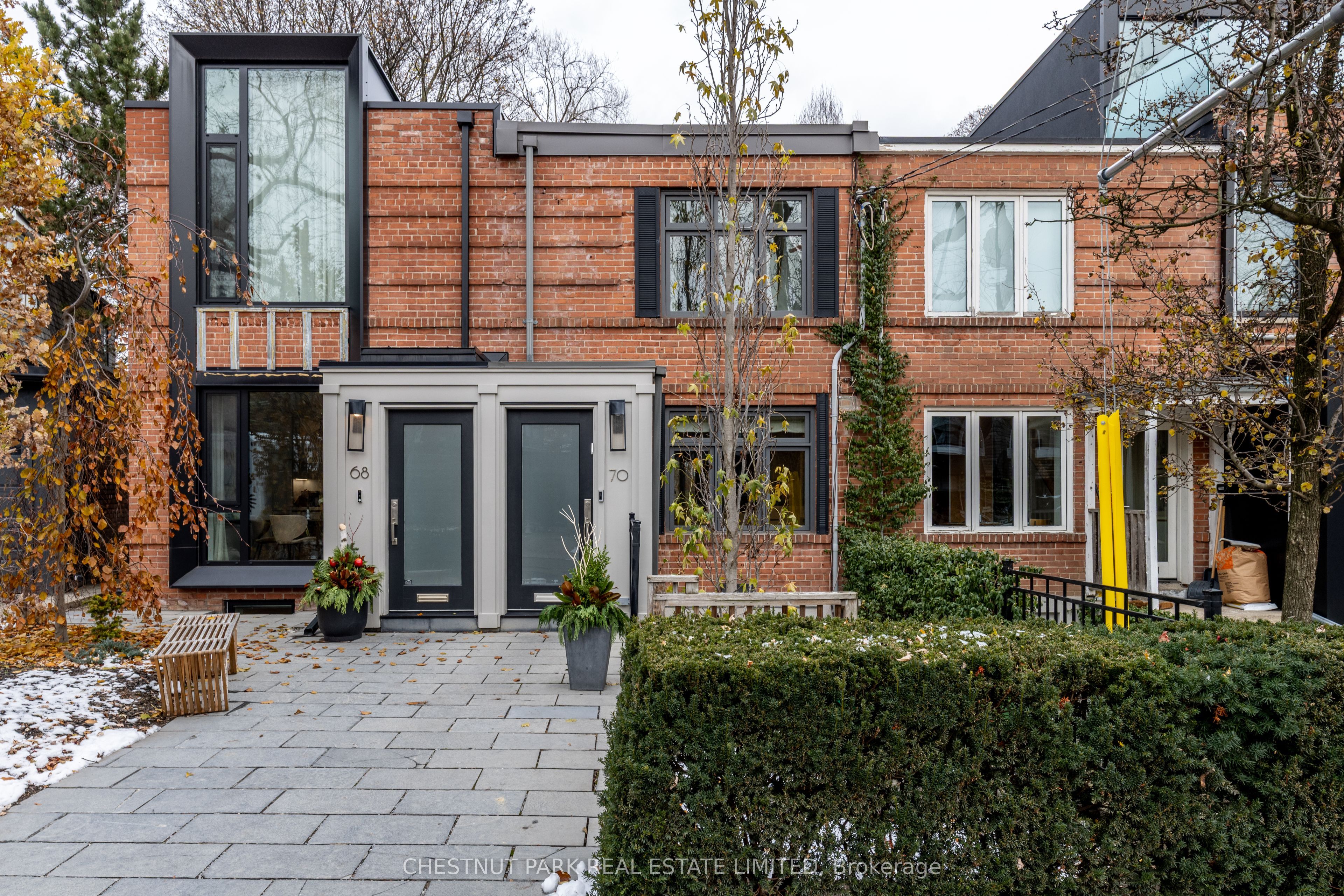 70 Summerhill Gardens