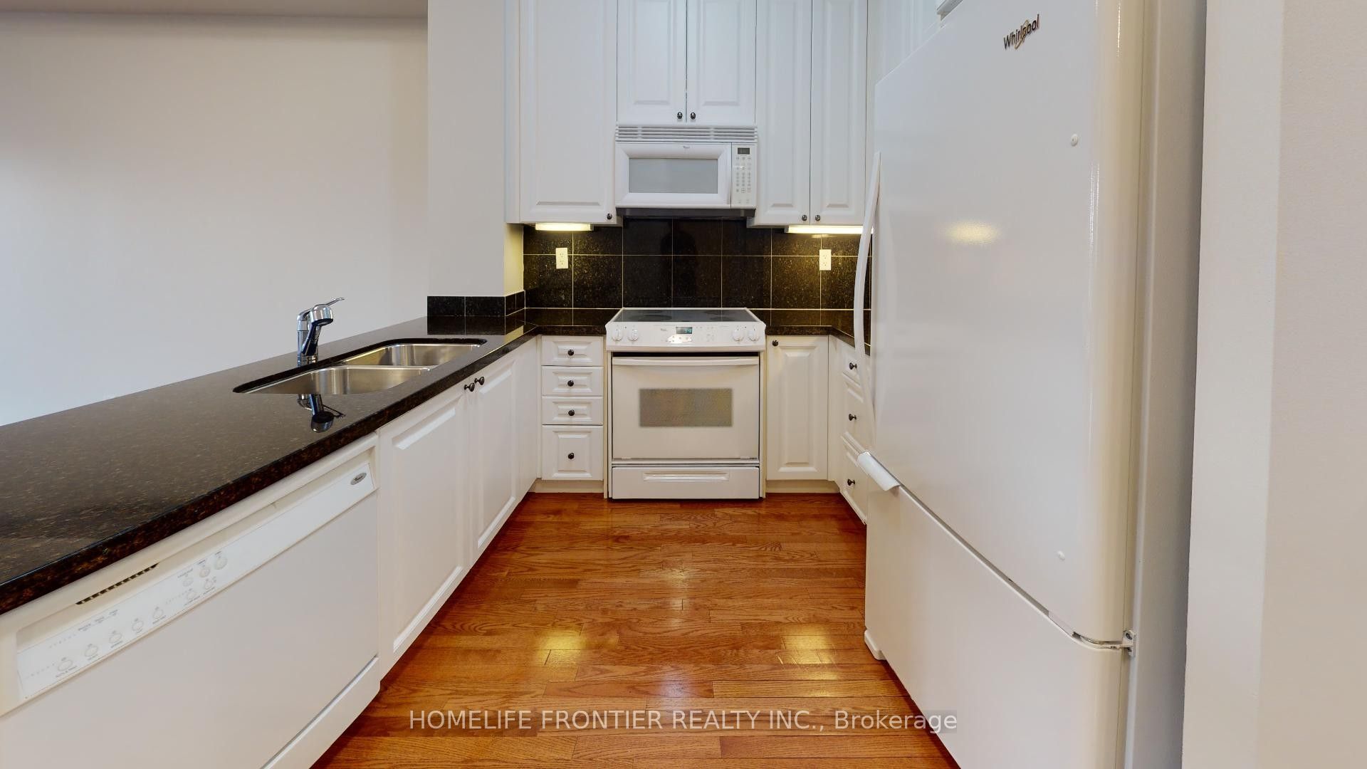 9 Burnhamthorpe Crescent 712