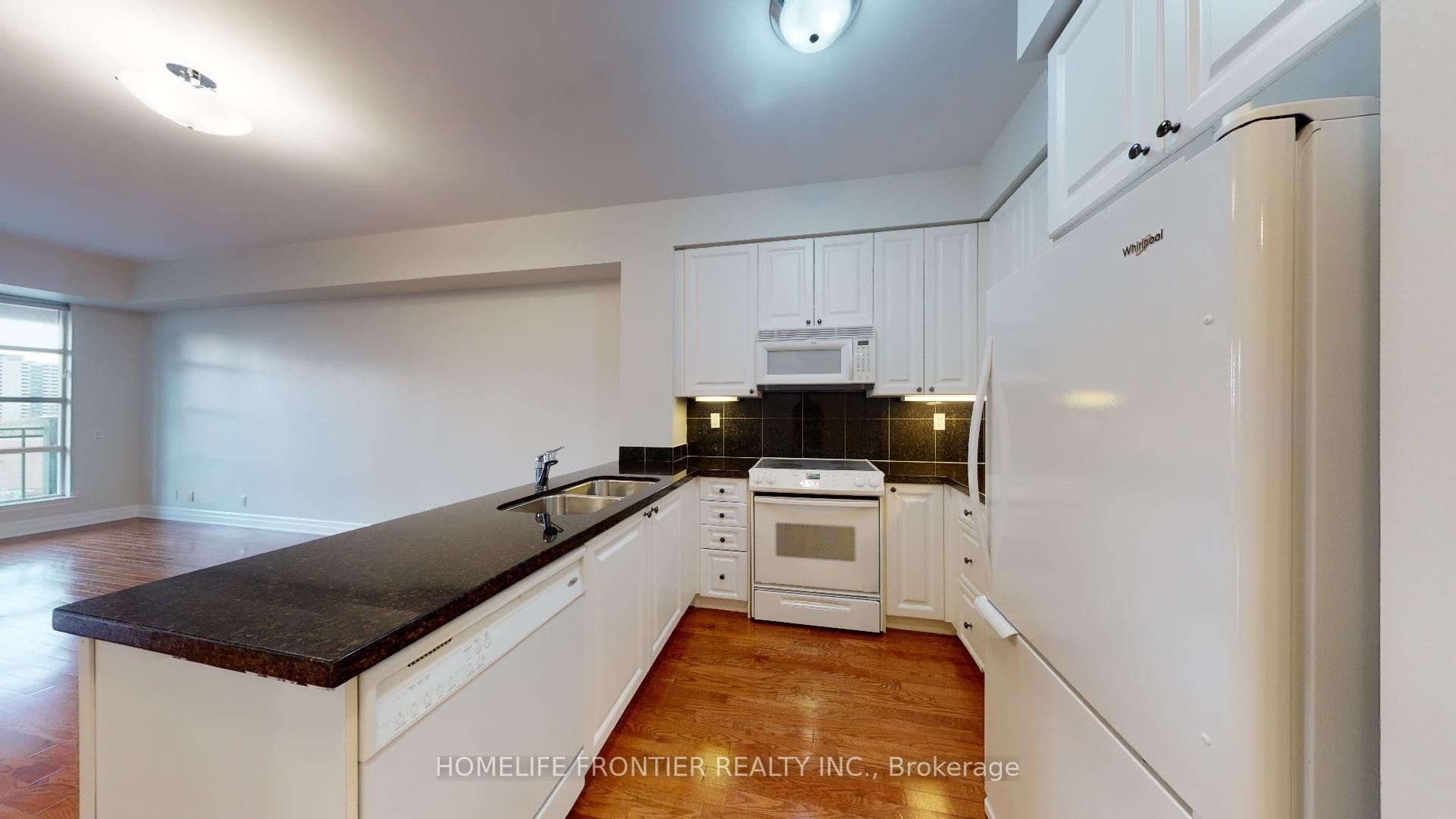 9 Burnhamthorpe Crescent 712