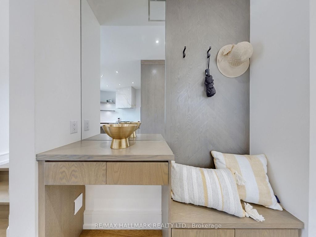 Photo of 5 Wadsworth Boulevard, Toronto, ON M9N 2G3 (MLS # W12421133)