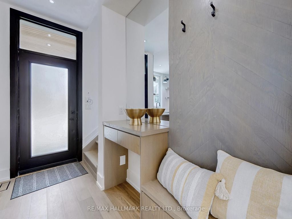 Photo of 5 Wadsworth Boulevard, Toronto, ON M9N 2G3 (MLS # W12421133)