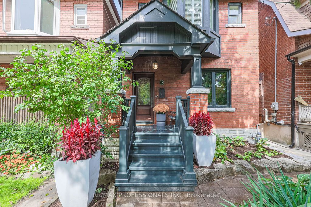 Photo of 18 Constance Street, Toronto, ON M6R 1S4 (MLS # W12433719)