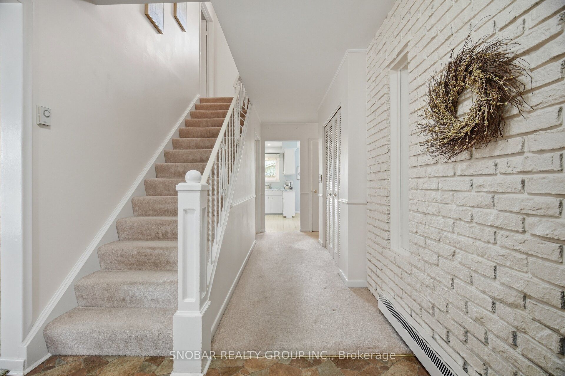3206 Valmarie Avenue