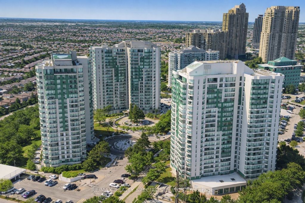 Photo of Mississauga, ON L5R 3K8 (MLS # W12767832)
