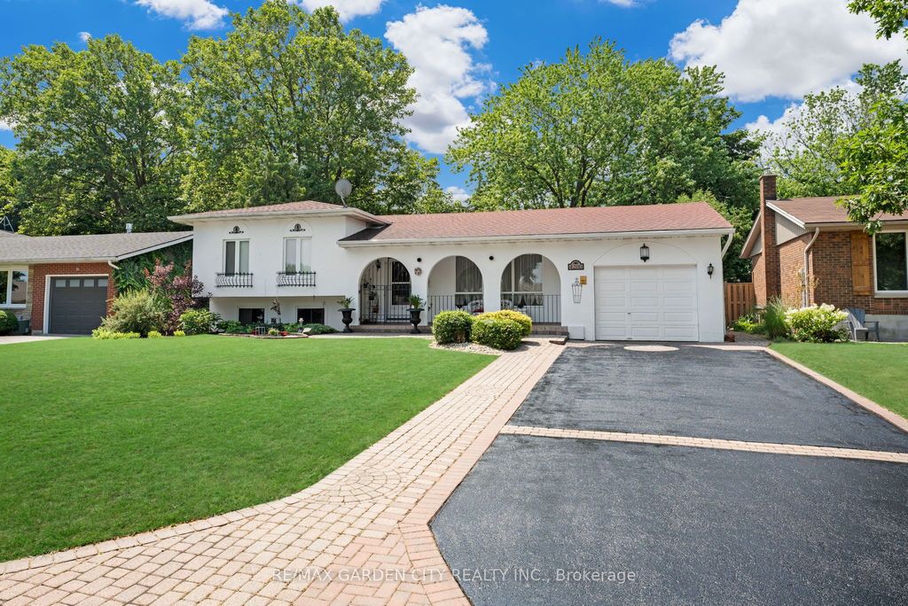 Photo of 4200 Eastdale Drive, Lincoln, ON L3J 0N3 (MLS # X12505232)