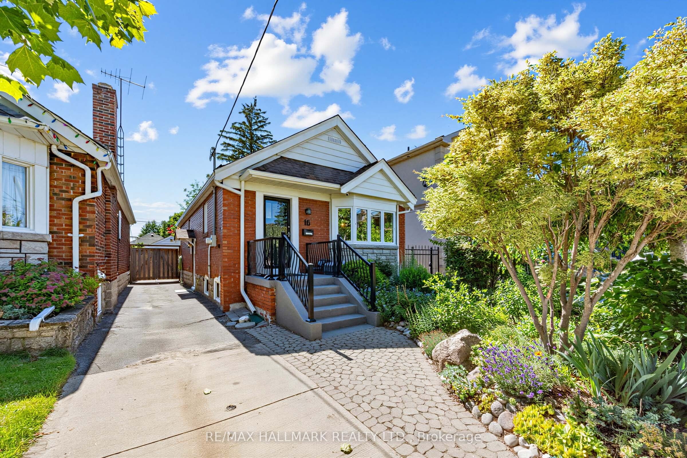 Photo 1 of 32 — 16 Crestland Avenue, Toronto, ON M4C 3L1