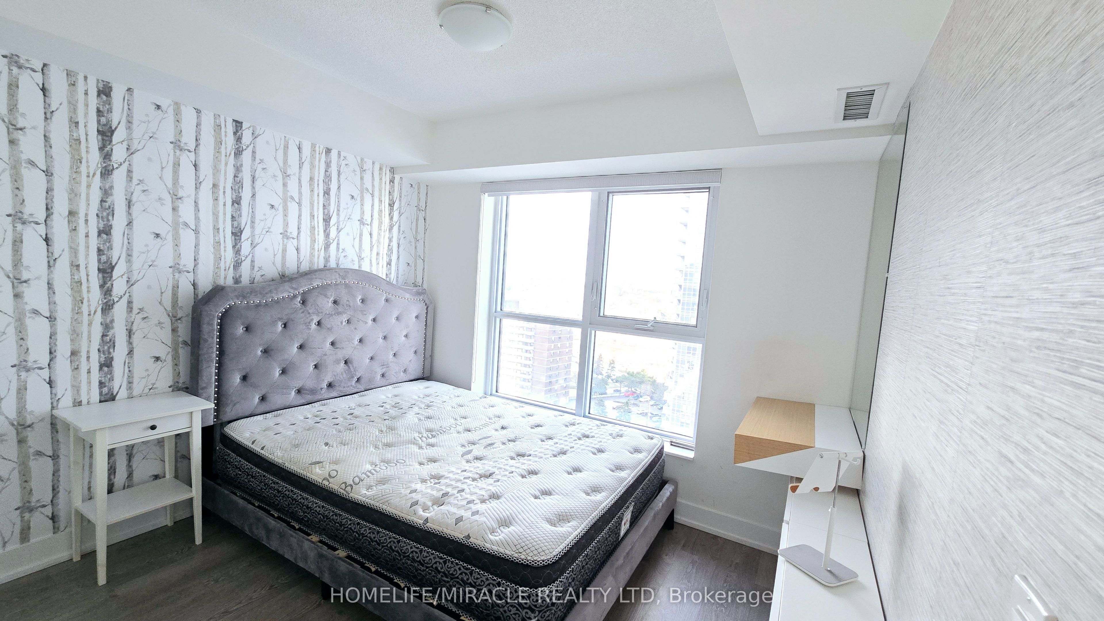 9 Mabelle Avenue 1720