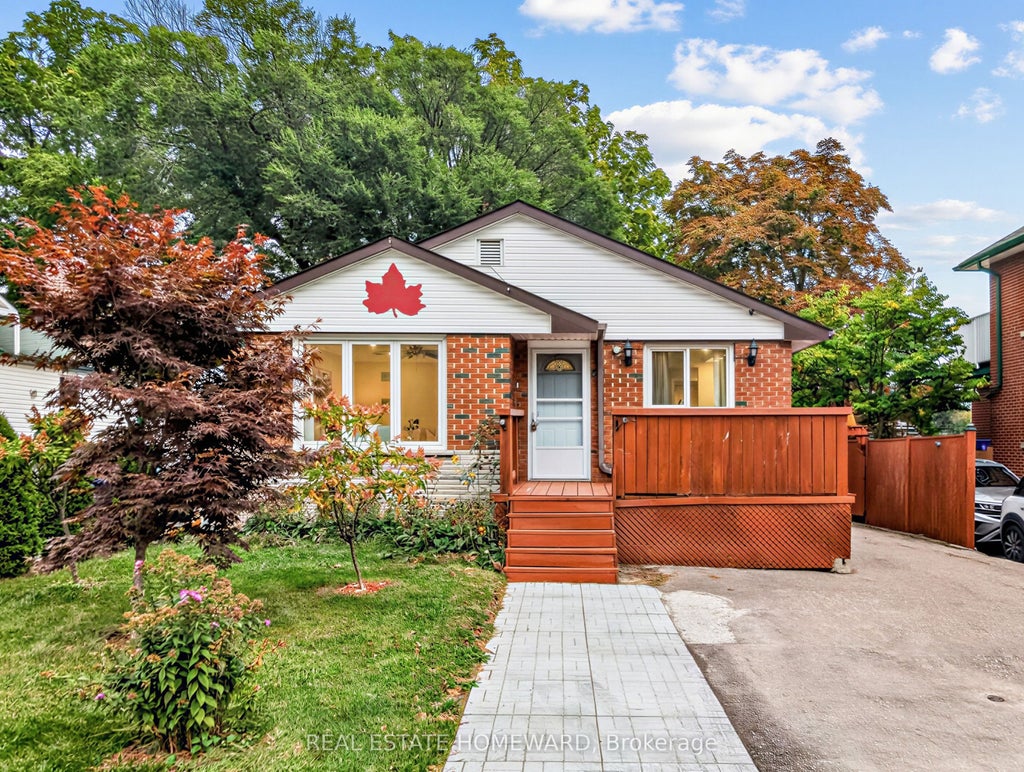Photo of 621 Byron Street S, Whitby, ON L1N 4R6 (MLS # E13852856)