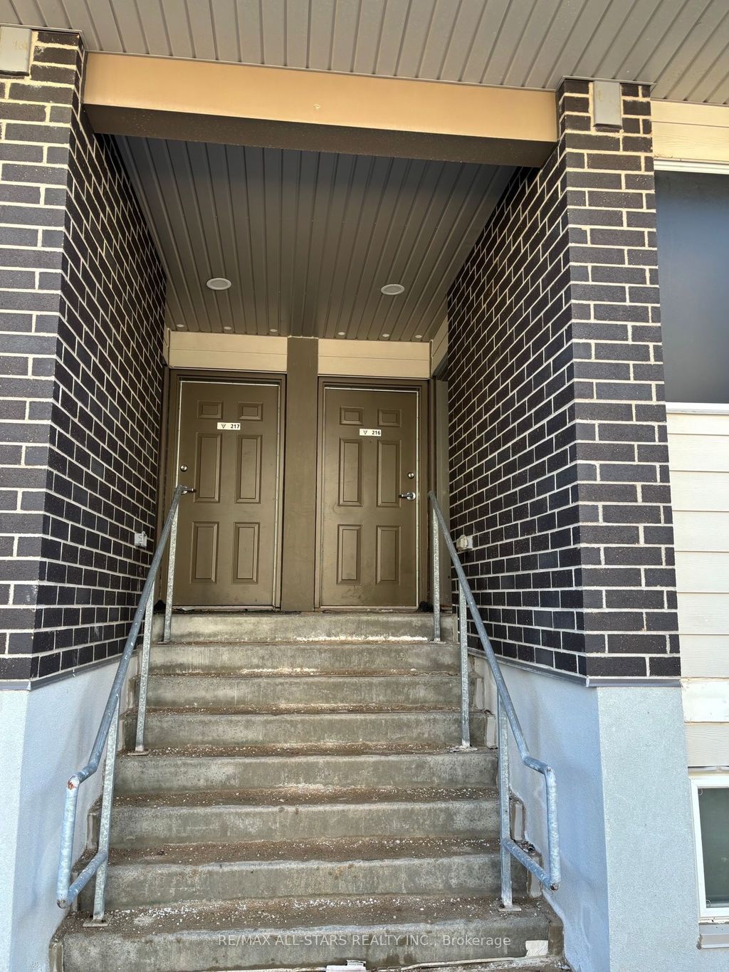 Photo of 338 Albert Street #216, Waterloo, ON N2L 3T8 (MLS # X12858400)