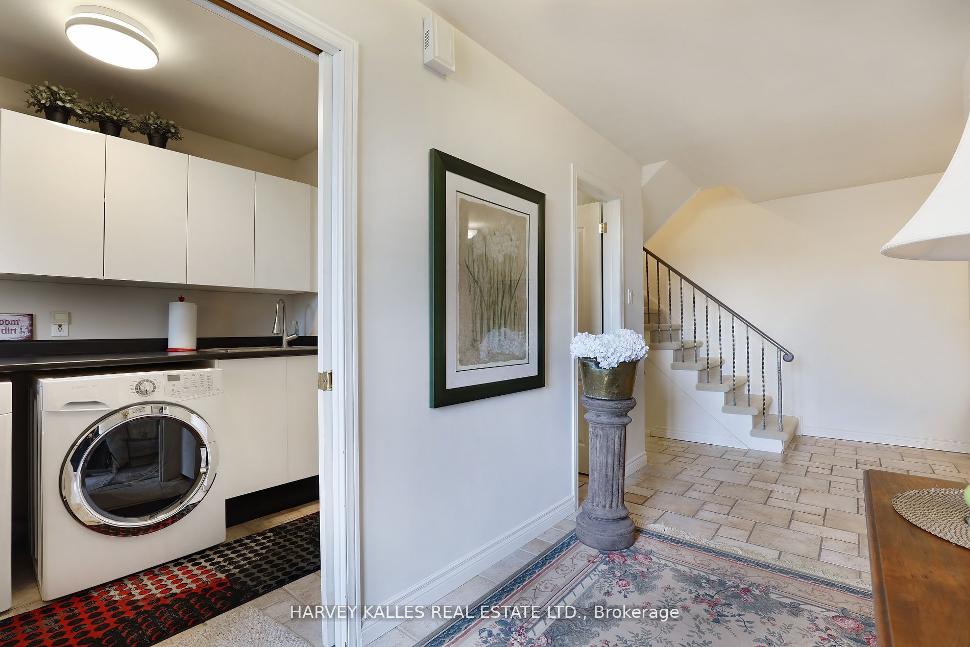 18 La Rose Avenue TH16