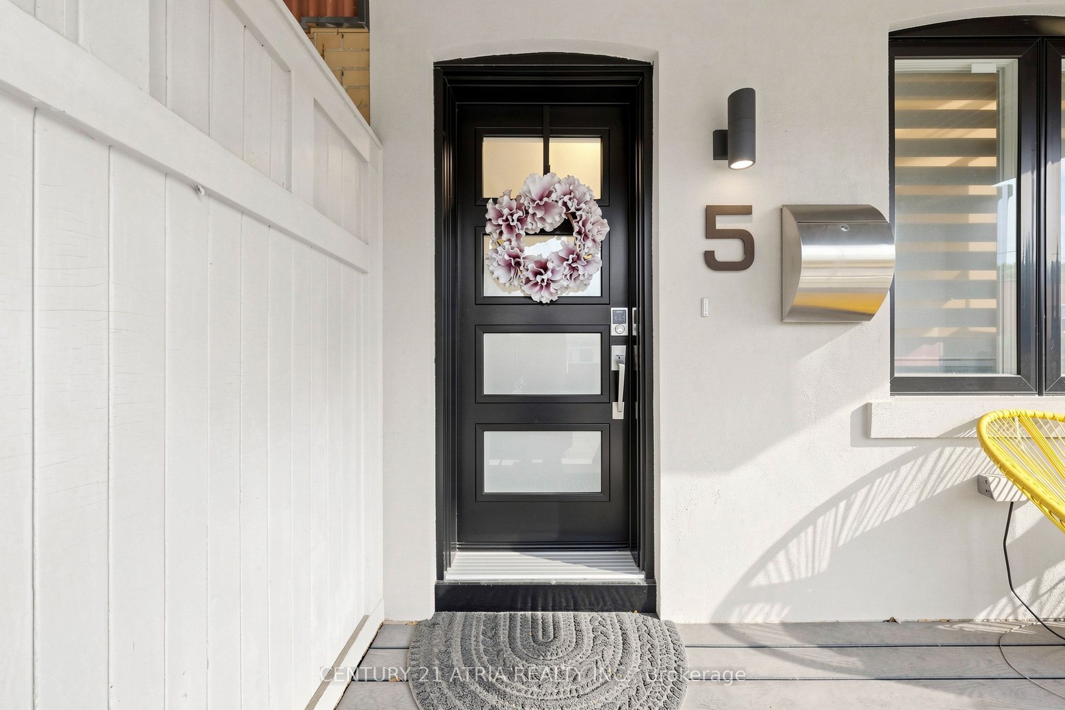 5 Bertmount Avenue