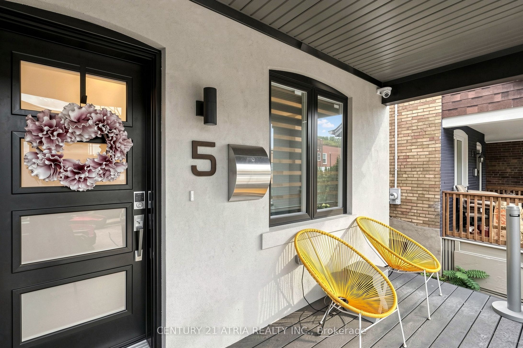 5 Bertmount Avenue