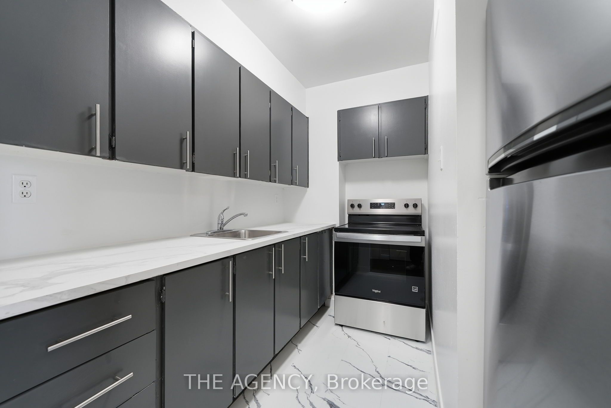 2350 Dundas Street W 2004A