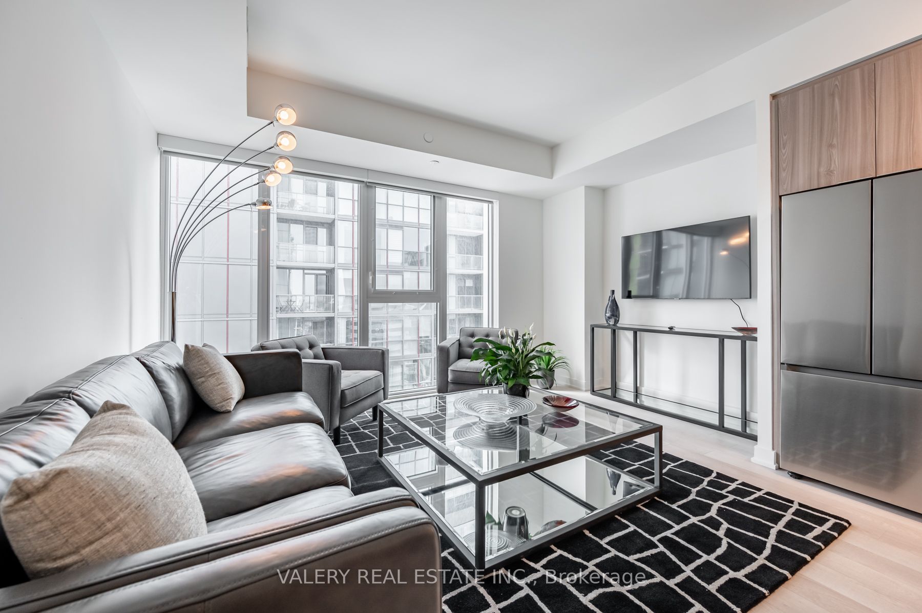 357 King Street W 3109